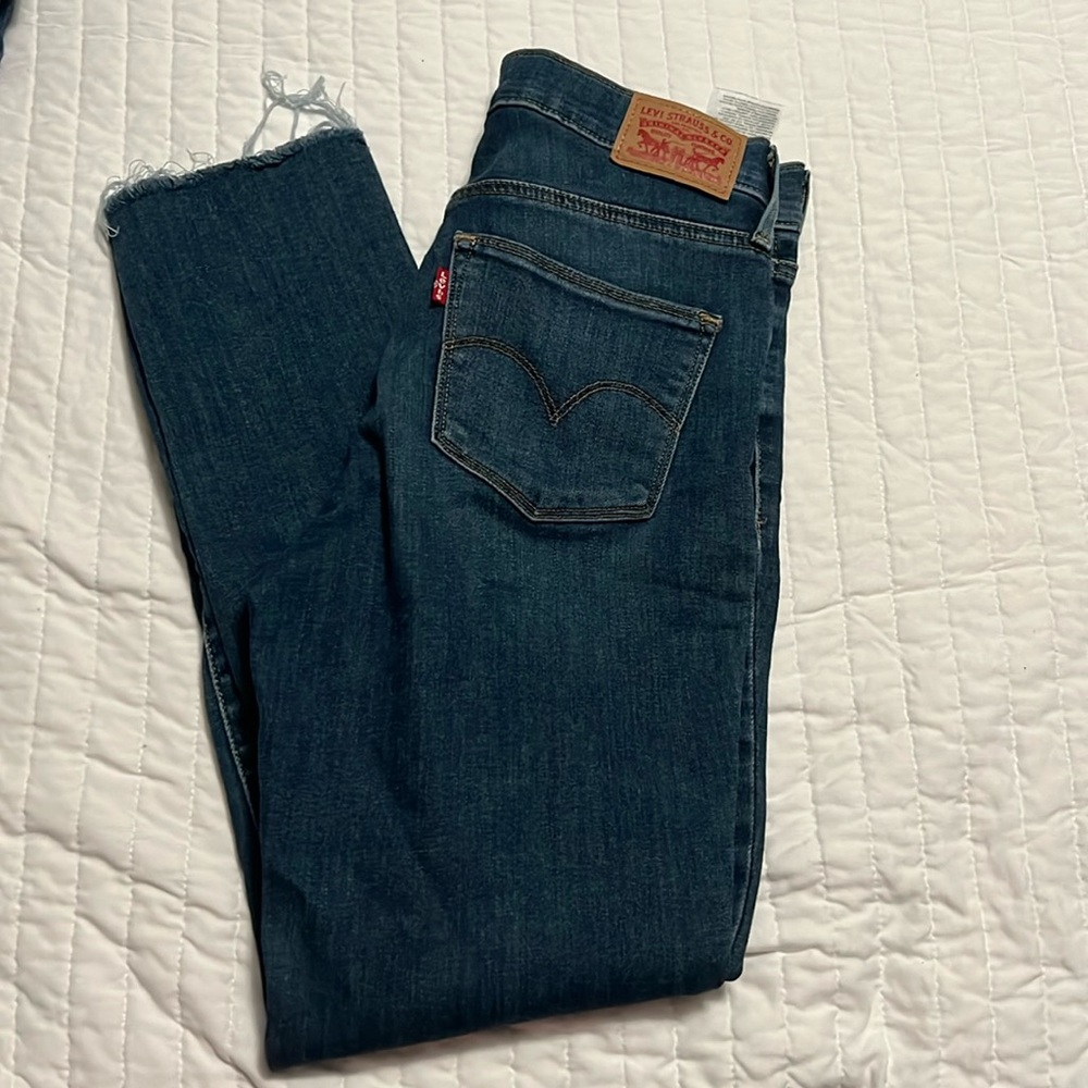 Levi’s Slimming Skinny